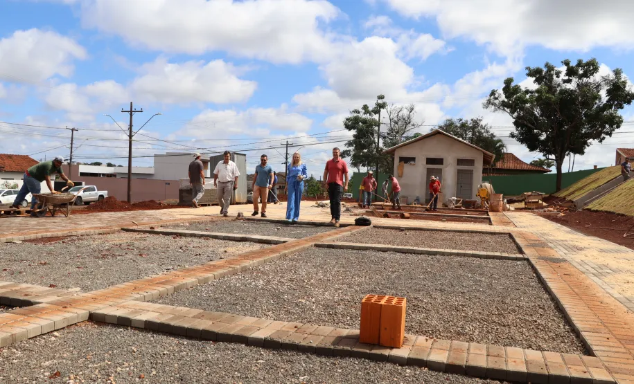 imagem do reforma do campo do Alto da glória