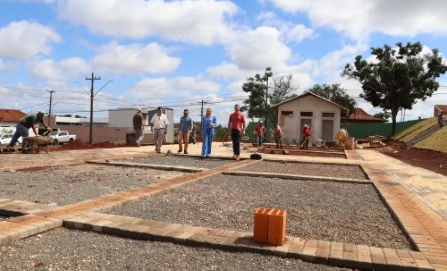 imagem do reforma do campo do Alto da glória