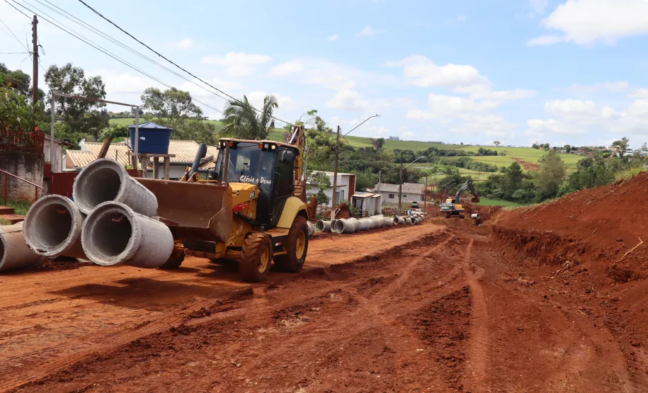 A Prefeitura de Ivaiporã dá início a obras no valor de na Rua Três Marias