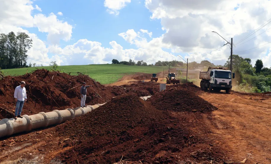 A Prefeitura de Ivaiporã dá início a obras no valor de na Rua Três Marias
