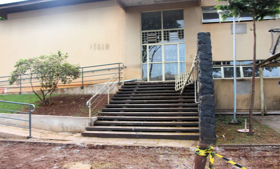 Prédio do antigo Fórum da Comarca de Ivaiporã passa a integrar patrimônio municipal