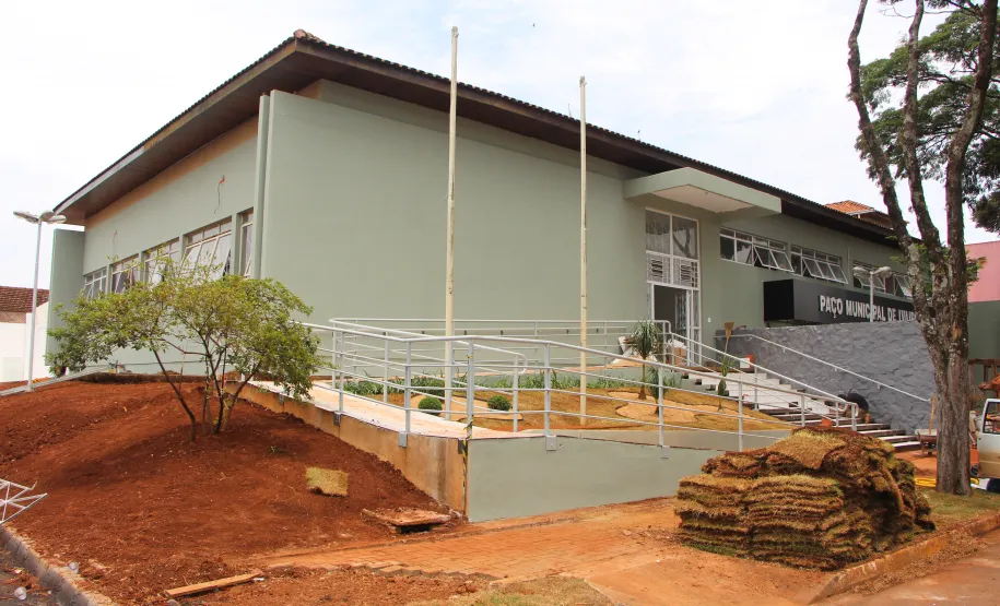 Prédio do antigo Fórum da Comarca de Ivaiporã passa a integrar patrimônio municipal