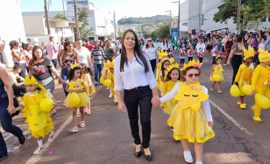 DESFILE