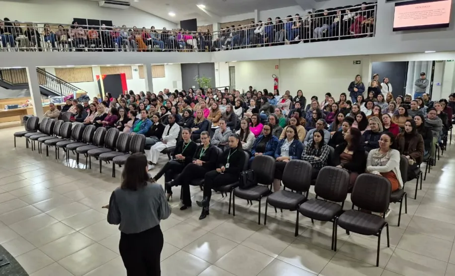 Encontro sobre acolhida da revelação espontânea de violência contra crianças e adolescentes
